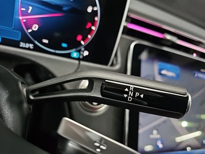 MERCEDES-BENZ E-CLASS - 9