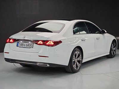 MERCEDES-BENZ E-CLASS - 2