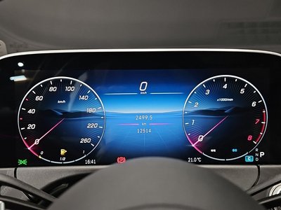 MERCEDES-BENZ E-CLASS - 8