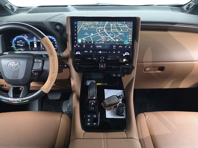 صورة 5 لـ 2025 Toyota ALPHARD