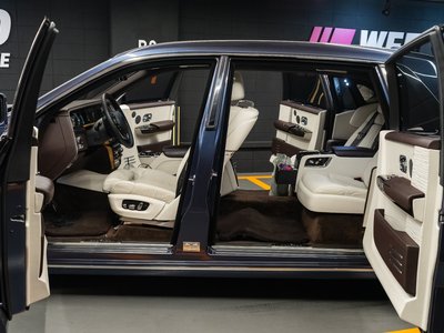 ROLLS-ROYCE PHANTOM - 10