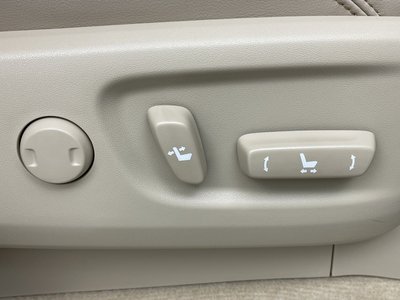 TOYOTA LAND CRUISER PRADO - 10