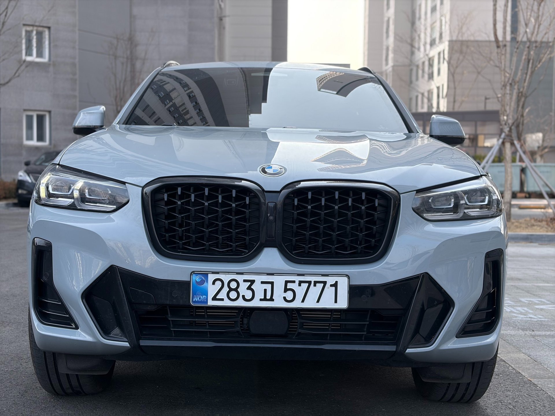 BMW X4 - View 1