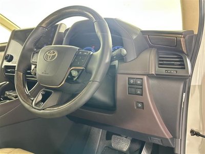TOYOTA ALPHARD - 4