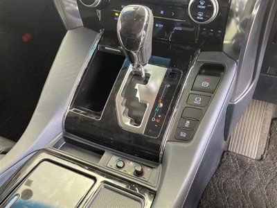 صورة 10 لـ 2023 Toyota ALPHARD