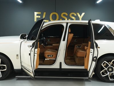 ROLLS-ROYCE CULLINAN - 7