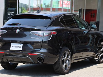 صورة 16 لـ 2025 ALFA Romeo STELVIO