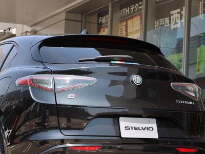 صورة 13 لـ 2025 ALFA Romeo STELVIO