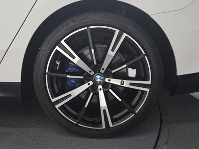 BMW 5 SERIES - 8
