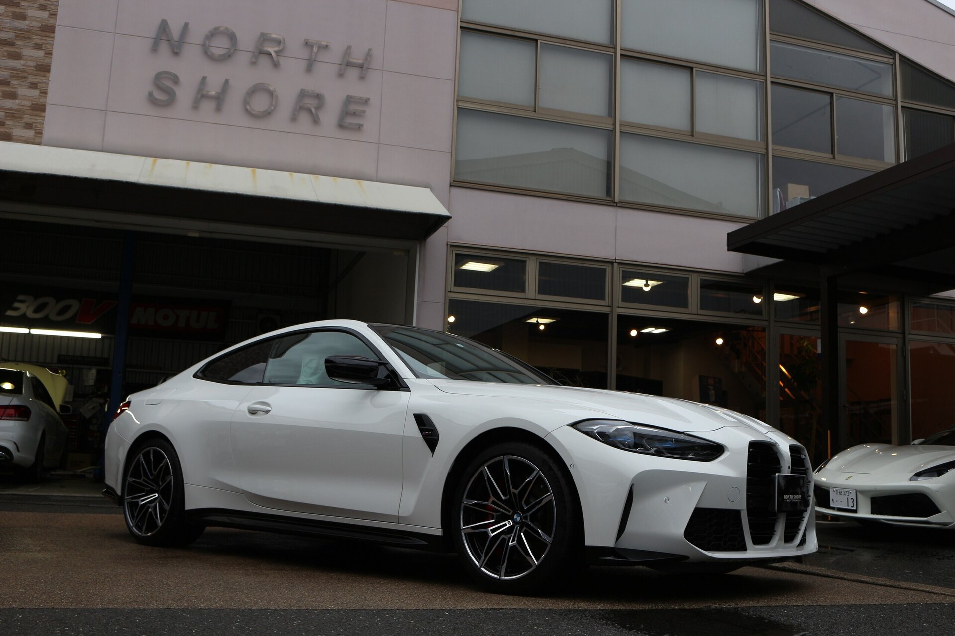 BMW M4 COUPE - View 1