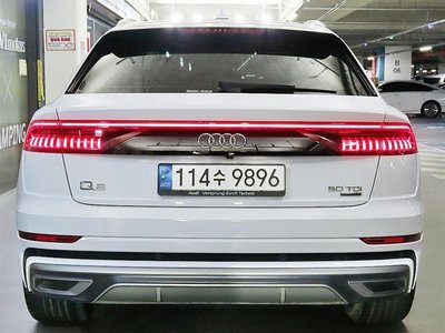 صورة 6 لـ 2021 AUDI Q8