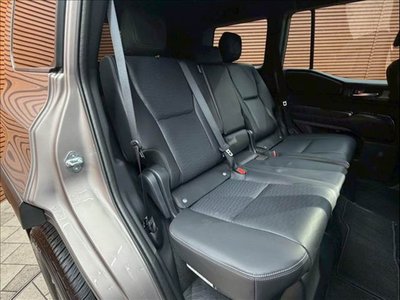 TOYOTA LAND CRUISER 250 - 9