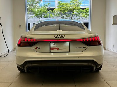 2022 AUDI RS E-TRON GT 照片 8