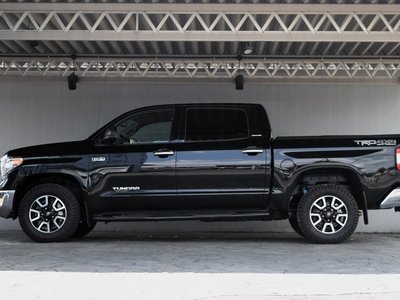 TOYOTA TUNDRA - 6