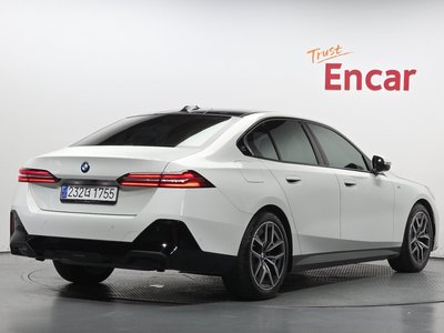 BMW 5 SERIES - 4