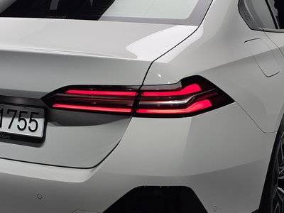 BMW 5 SERIES - 10