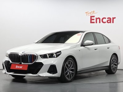BMW 5 SERIES - 1