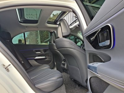 MERCEDES-BENZ E-CLASS - 5