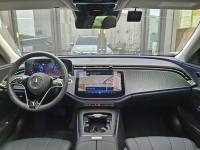 MERCEDES-BENZ E-CLASS - 6