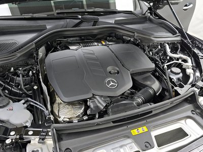 MERCEDES-BENZ GLC - 7