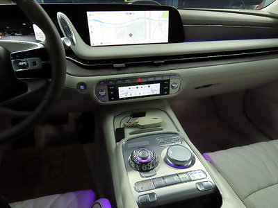 2024 GENESIS G90 (RS4) photo 9