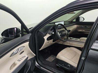 2023 Genesis GV70 photo 10