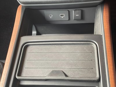 2023 LAND Rover DEFENDER thumbnail 30