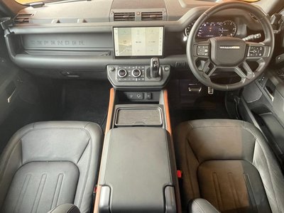 صورة 6 لـ 2023 LAND Rover DEFENDER