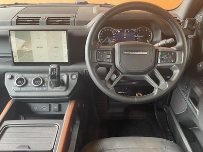 صورة 7 لـ 2023 LAND Rover DEFENDER