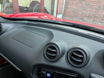 صورة مصغرة 35 لـ 2018 ALFA Romeo 4C
