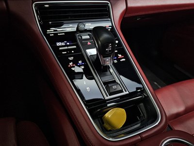 PORSCHE PANAMERA - 9