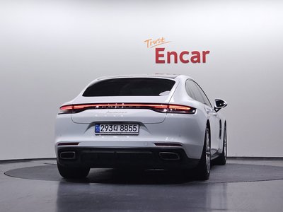 PORSCHE PANAMERA - 4
