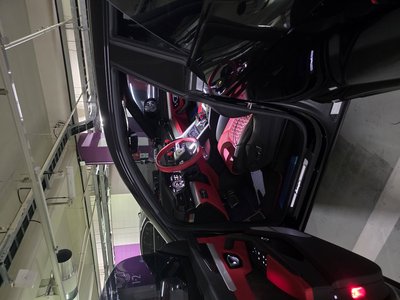 LAMBORGHINI URUS - 3