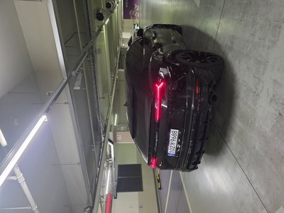 LAMBORGHINI URUS - 1