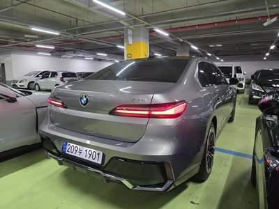 BMW 7 SERIES - 6