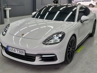 PORSCHE PANAMERA - 2