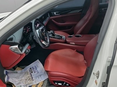 PORSCHE PANAMERA - 5
