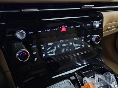 2024 Genesis G80 (RG3) thumbnail 32