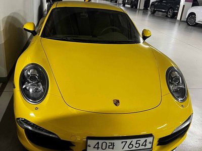 PORSCHE 911