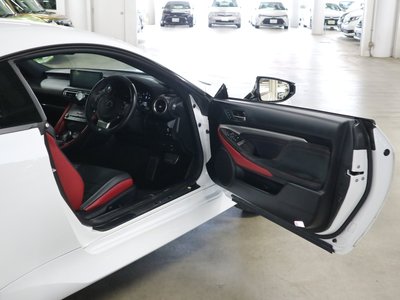 2025 Lexus RC — миниатюра 15