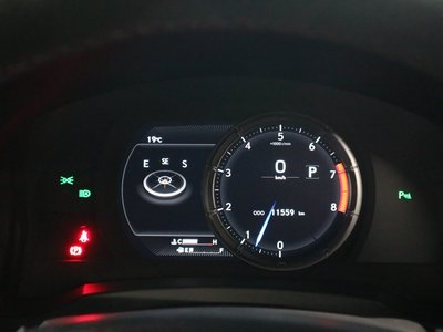 2025 Lexus RC — миниатюра 32