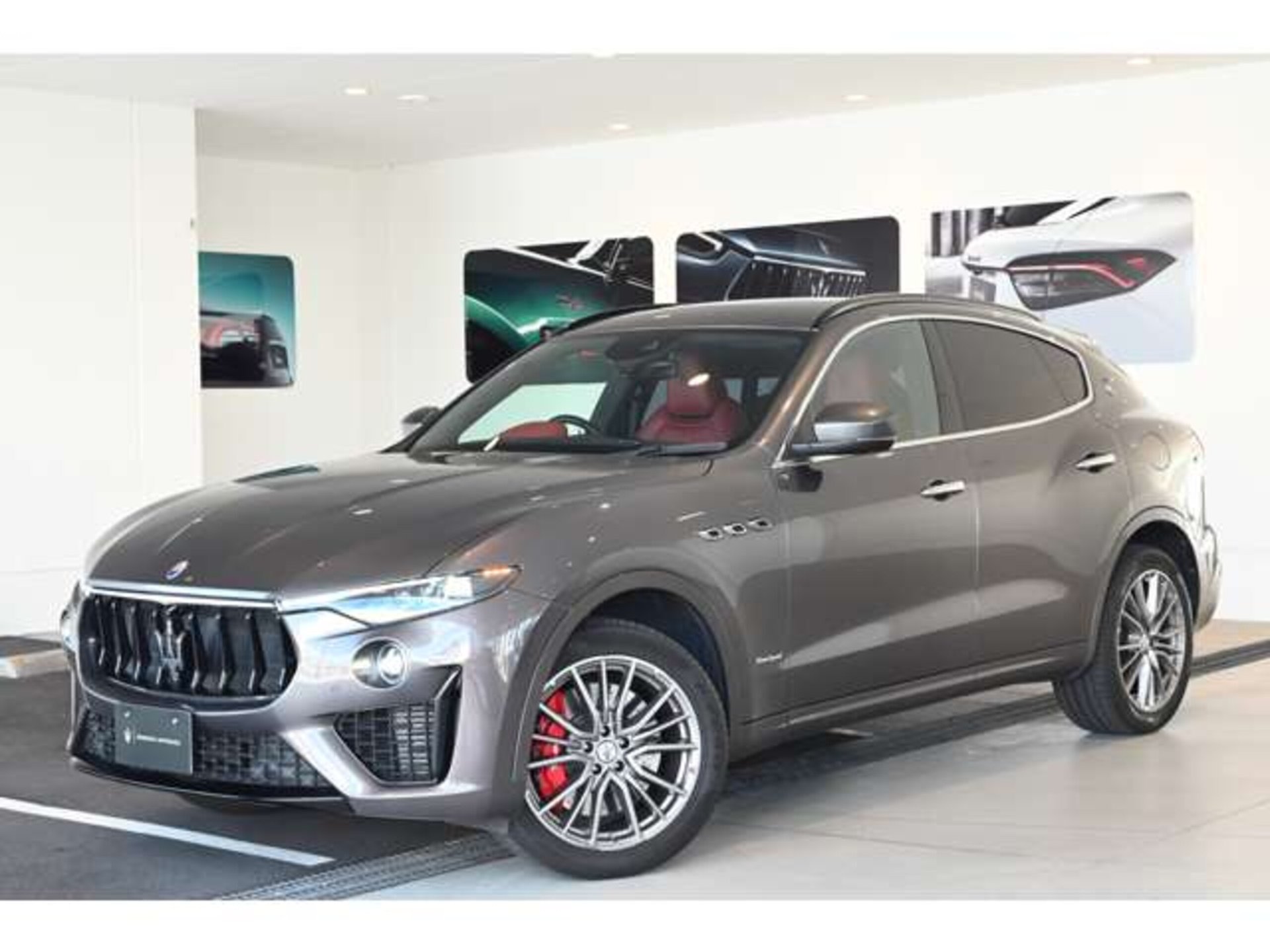 MASERATI LEVANTE - View 1