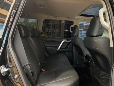 TOYOTA LAND CRUISER PRADO - 10