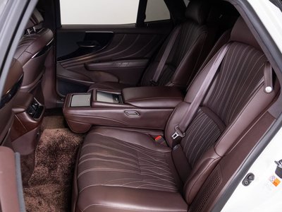صورة مصغرة 36 لـ 2018 Lexus LS