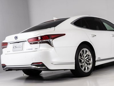 صورة مصغرة 18 لـ 2018 Lexus LS