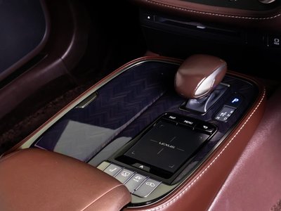 صورة مصغرة 38 لـ 2018 Lexus LS
