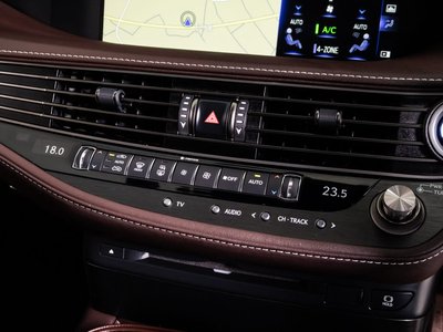 صورة مصغرة 47 لـ 2018 Lexus LS