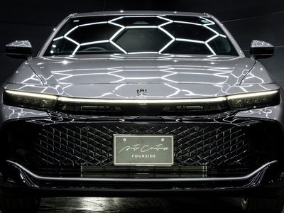 TOYOTA CROWN CROSSOVER - 1