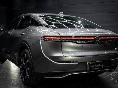 TOYOTA CROWN CROSSOVER - 4