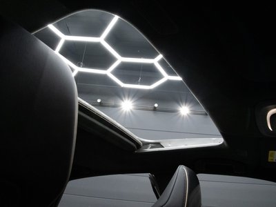 TOYOTA CROWN CROSSOVER - 8